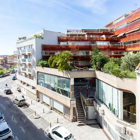 5min Train Station & Sea - Ac & Balcony