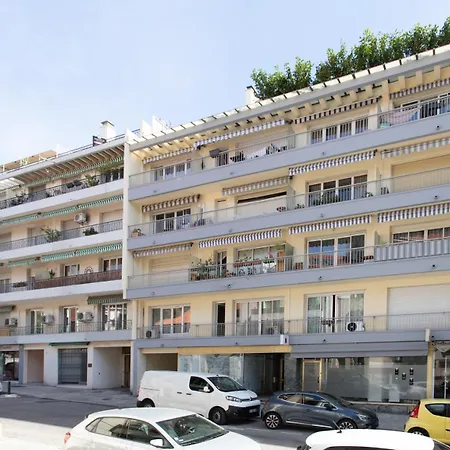 Apartament 5min Train Station & Sea - Ac & Balcony *
