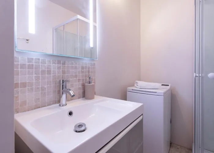 5min Train Station & Sea - Ac & Balcony Antibes
