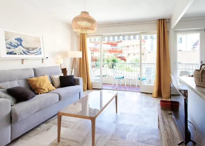 Appartement 5min Train Station & Sea - Ac & Balcony Antibes
