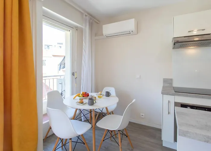 5min Train Station & Sea - Ac & Balcony * Antibes