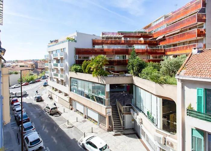 5min Train Station & Sea - Ac & Balcony